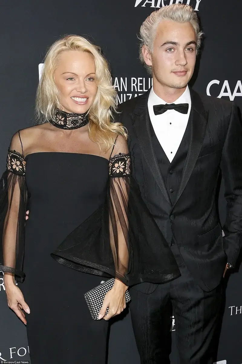 Pamela ANderson Pamela ANderson