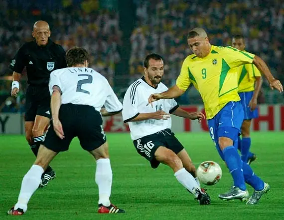 balones de futbol