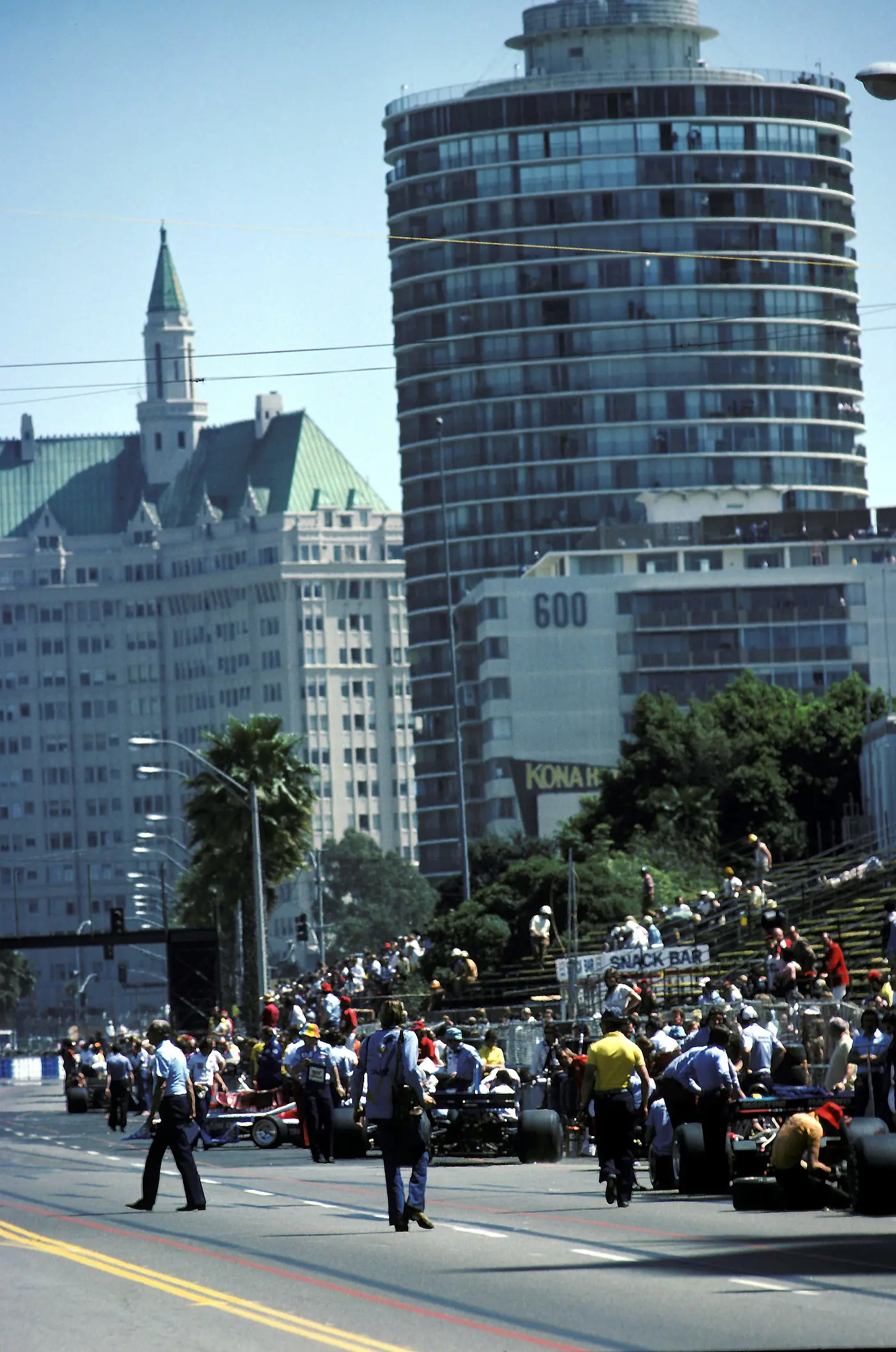 1976