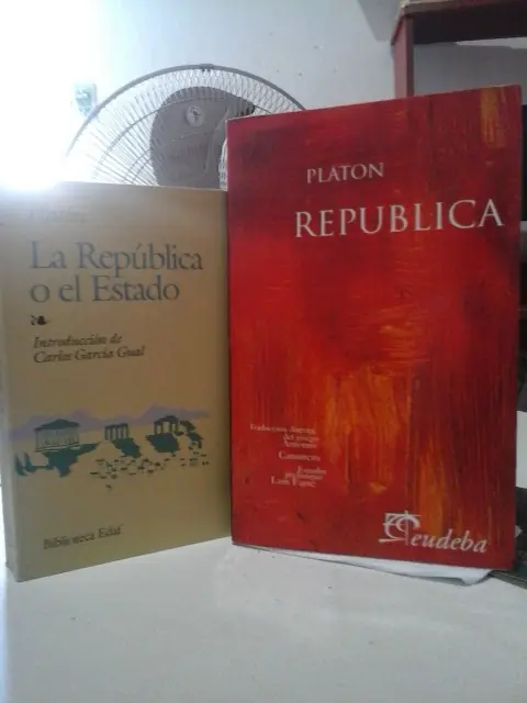 Te muestro algunos de mis libros, papu! Qué opinas?