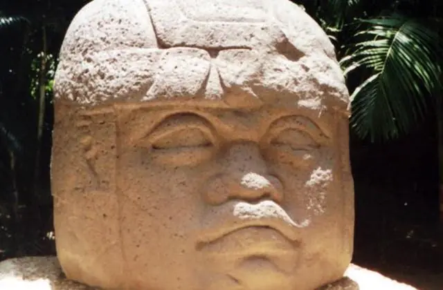 cabezas de piedra