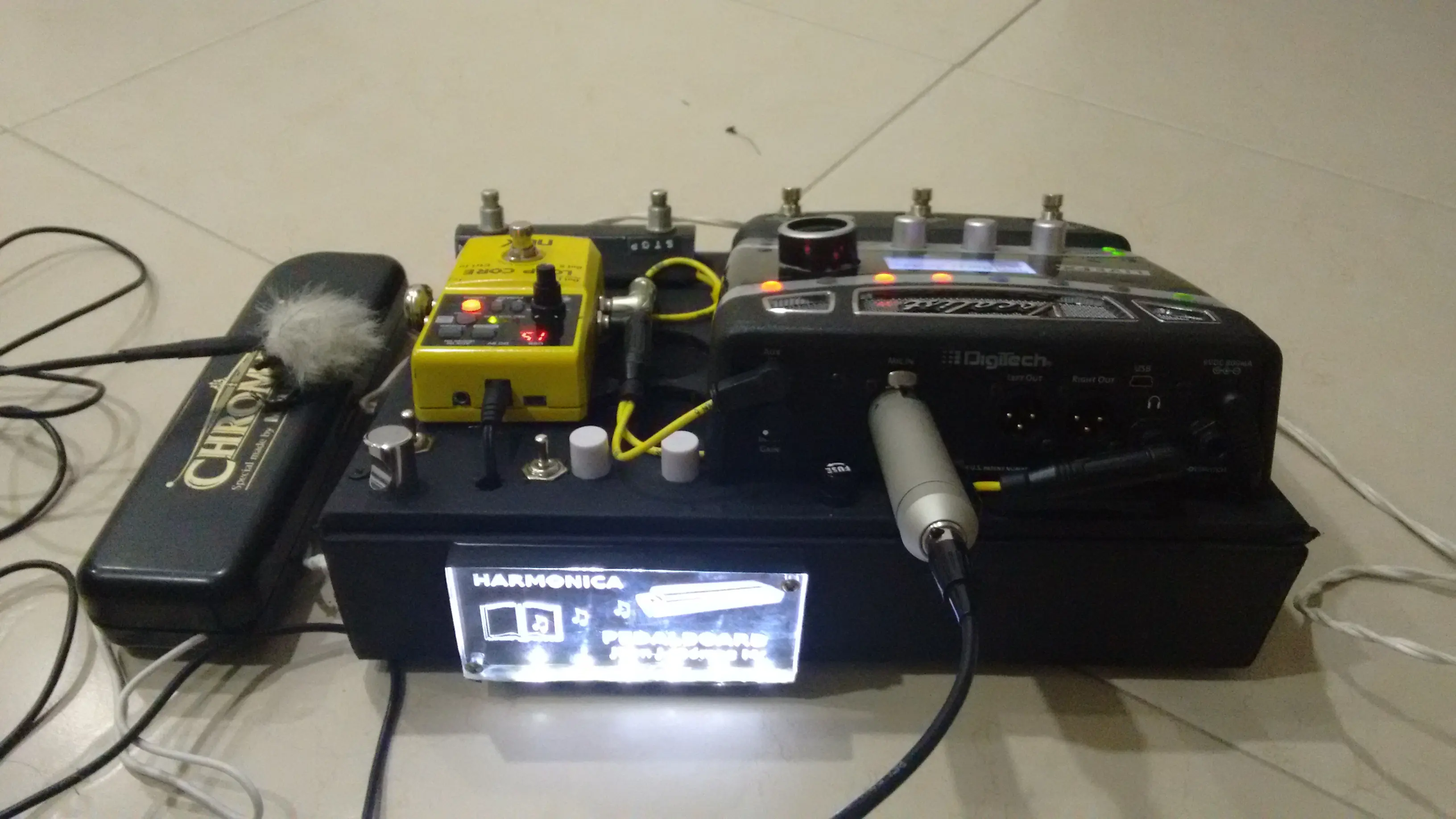 harmonica pedalboard
