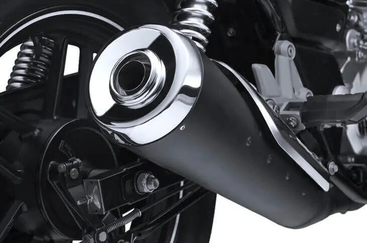 Nueva Bajaj V-12 y V-15