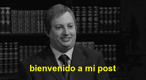 aburrido pasa y reie un poco