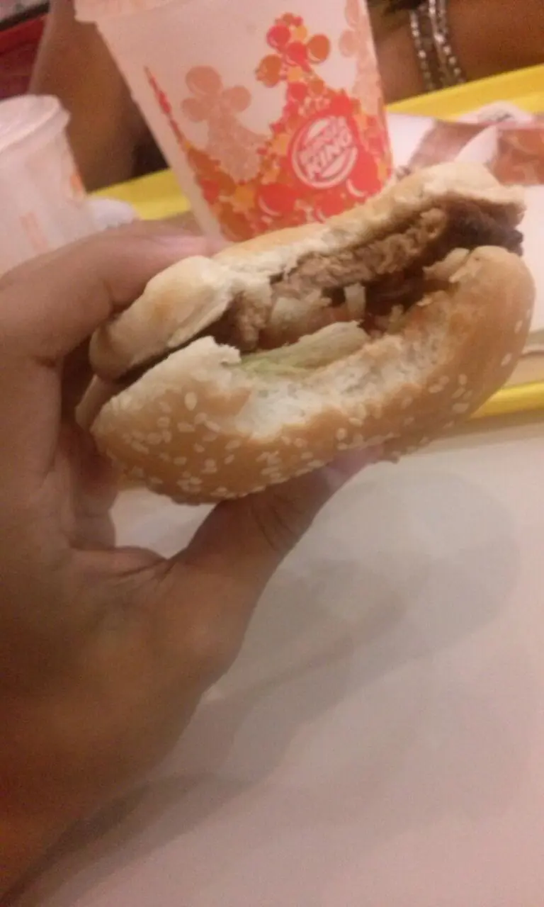 Fui a comer a comer a Mcdonalds,Bk,etc Y te lo muestro Fui a comer a comer a Mcdonalds,Bk,etc Y te lo muestro