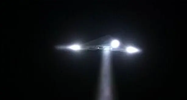 Los Avistamientos OVNI triangulares
