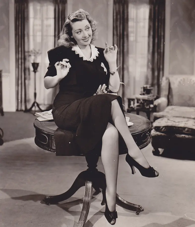 11 extrañas cosas que hacían las secretarias en los años 50