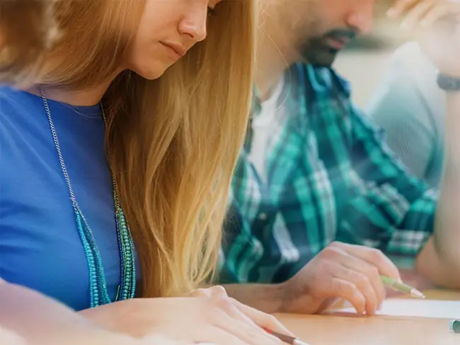 Publicidad engañosa y profesores sin conocimientos
