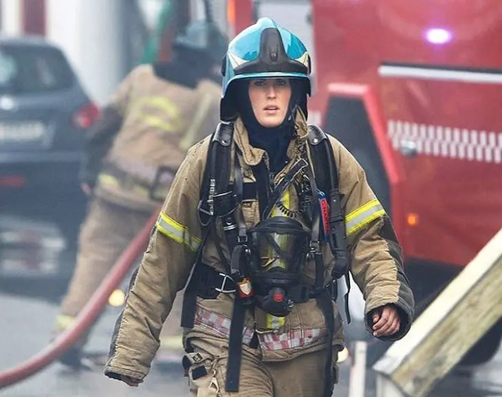 Gunn Narten, la bombero más sexi del mundo está que ARDE