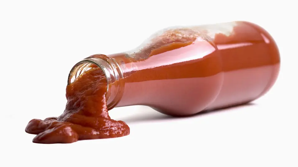 ¿Por qué tarda en salir el ketchup?