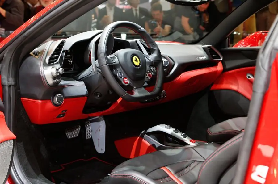 te gusta Ferrari? entra