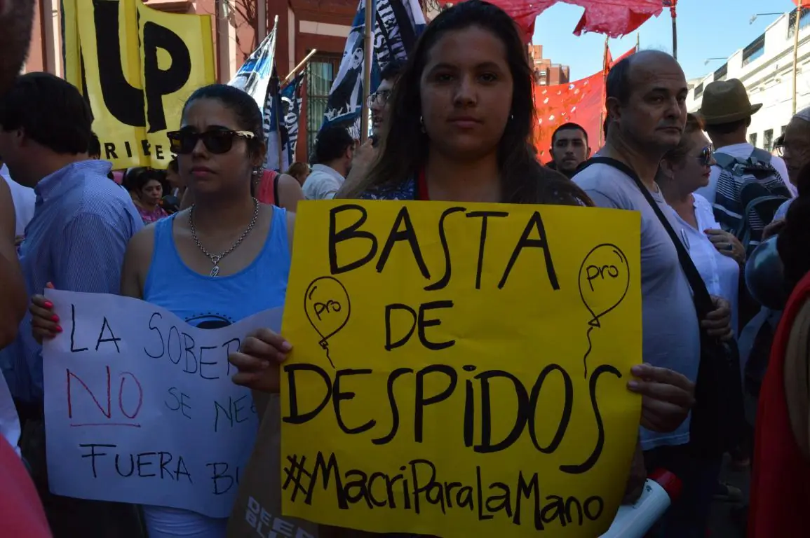 Miles de despidos y empresas cerradas