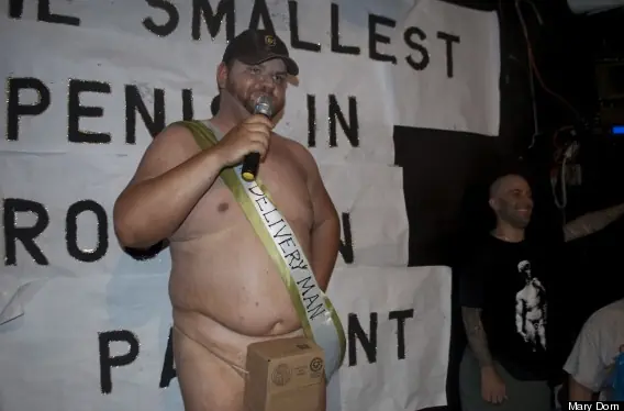 Gana el concurso de pene más pequeño