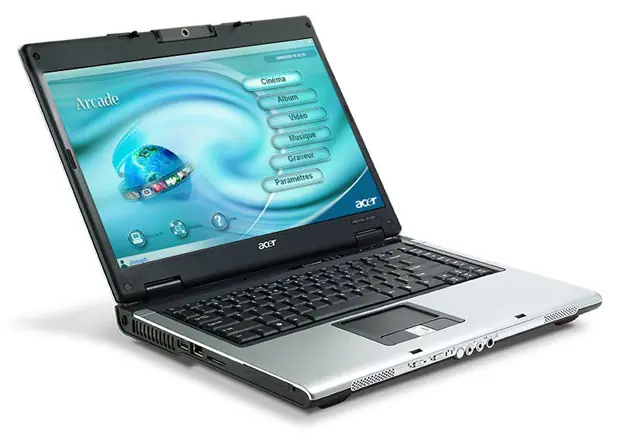 me encontre una notebook sin disco y te la muestro.