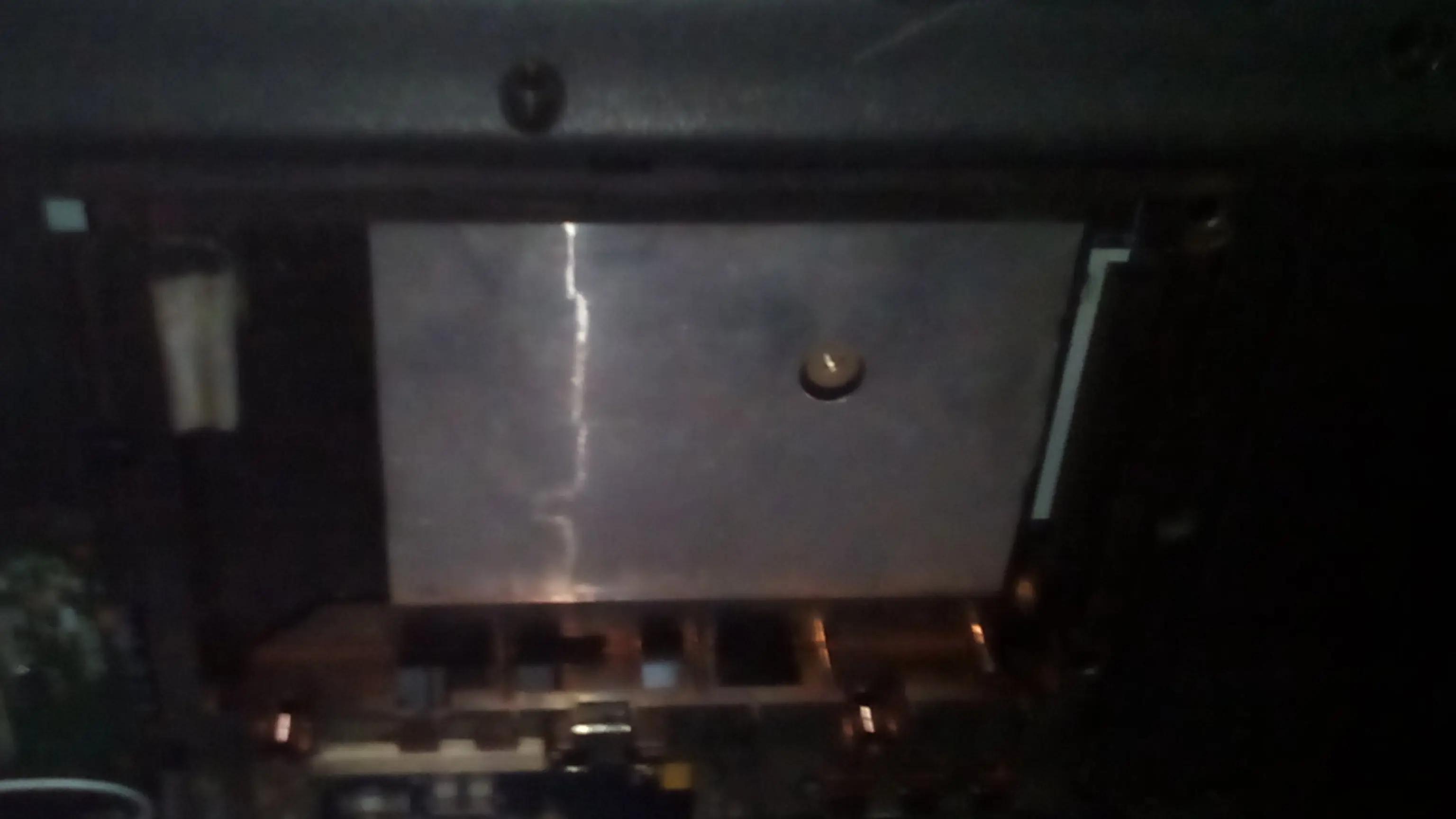me encontre una notebook sin disco y te la muestro.