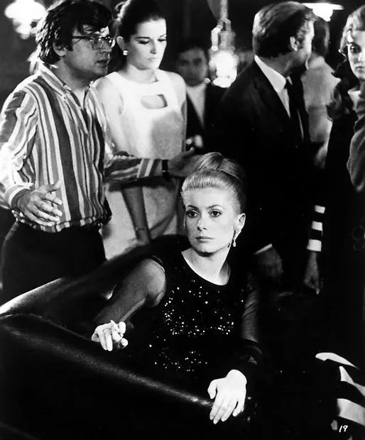 Bella de día y de noche, Catherine Deneuve