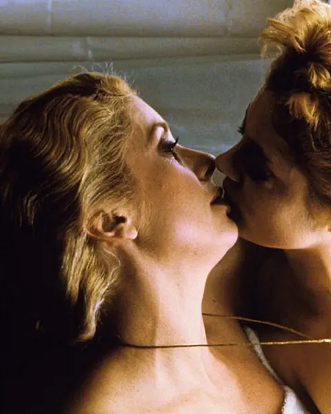 Bella de día y de noche, Catherine Deneuve