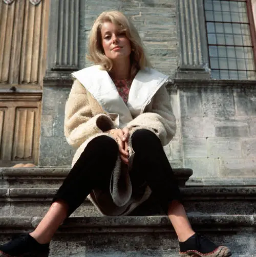 Bella de día y de noche, Catherine Deneuve