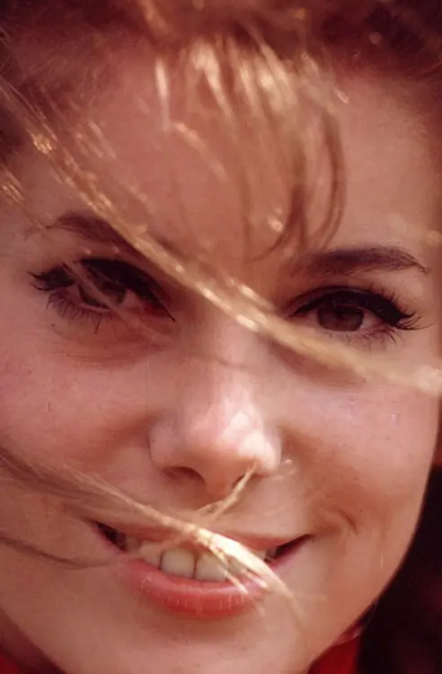 Bella de día y de noche, Catherine Deneuve