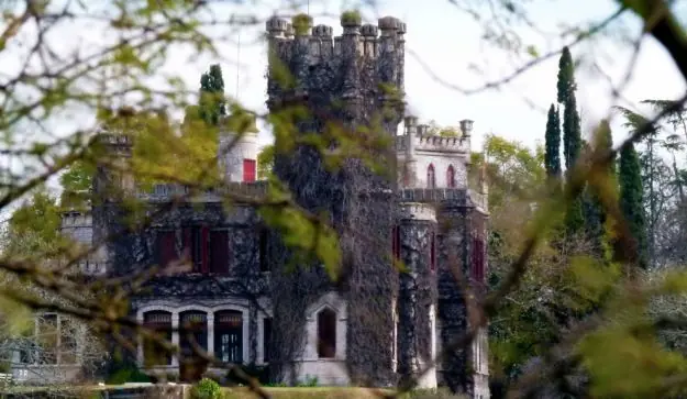 castillo obligado