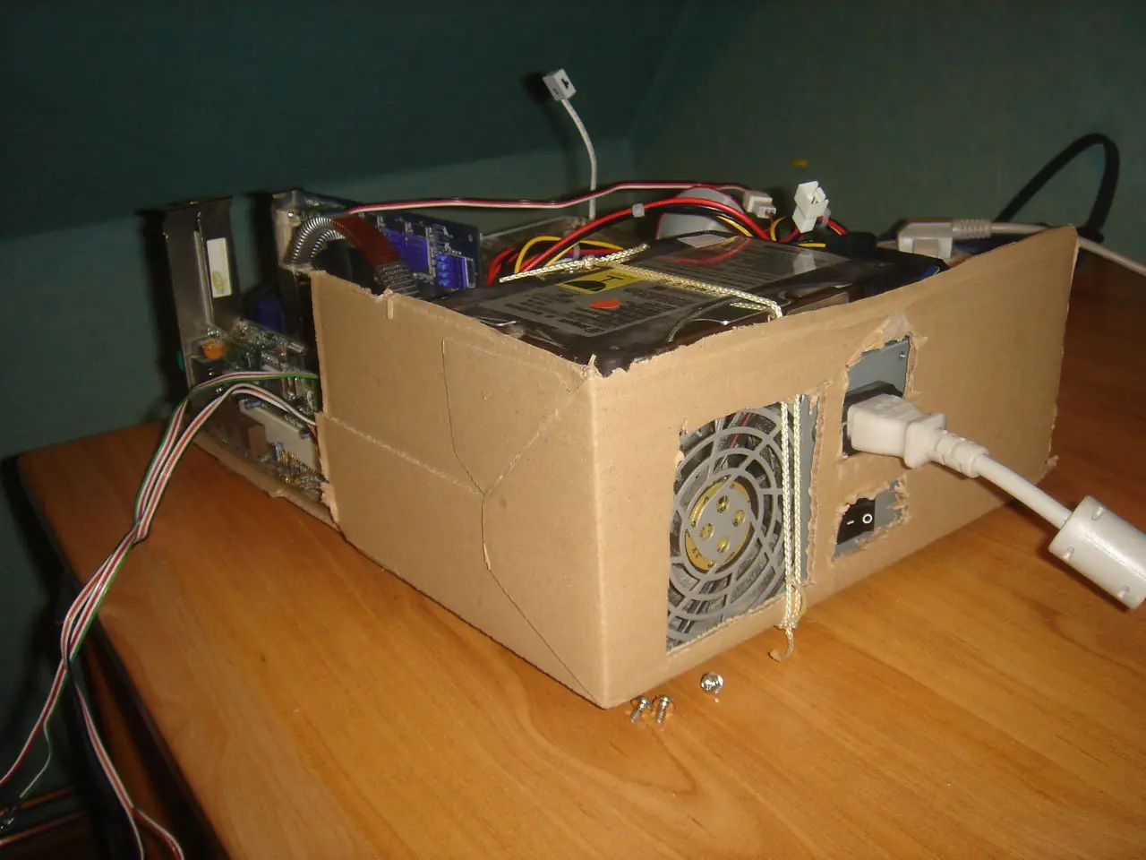 Me armé una Pc Gamer Con restos de basura en Venezuela!!