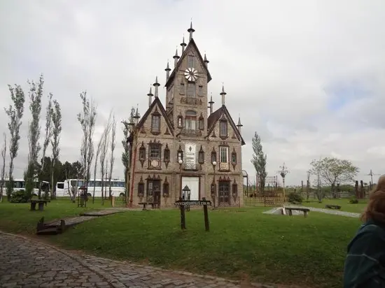 Campanópolis el pueblo medieval del que te vas a enamorar.
