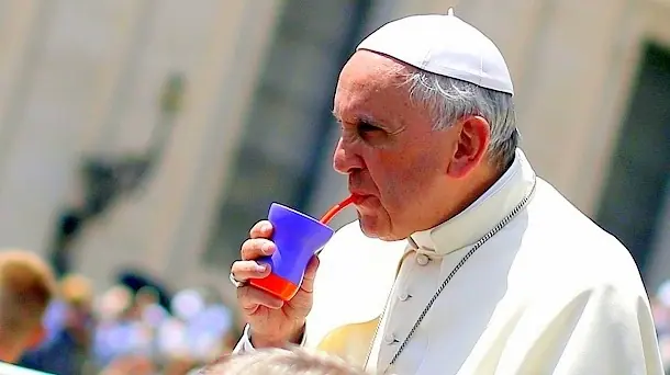 El Papa interviene un Estado católico