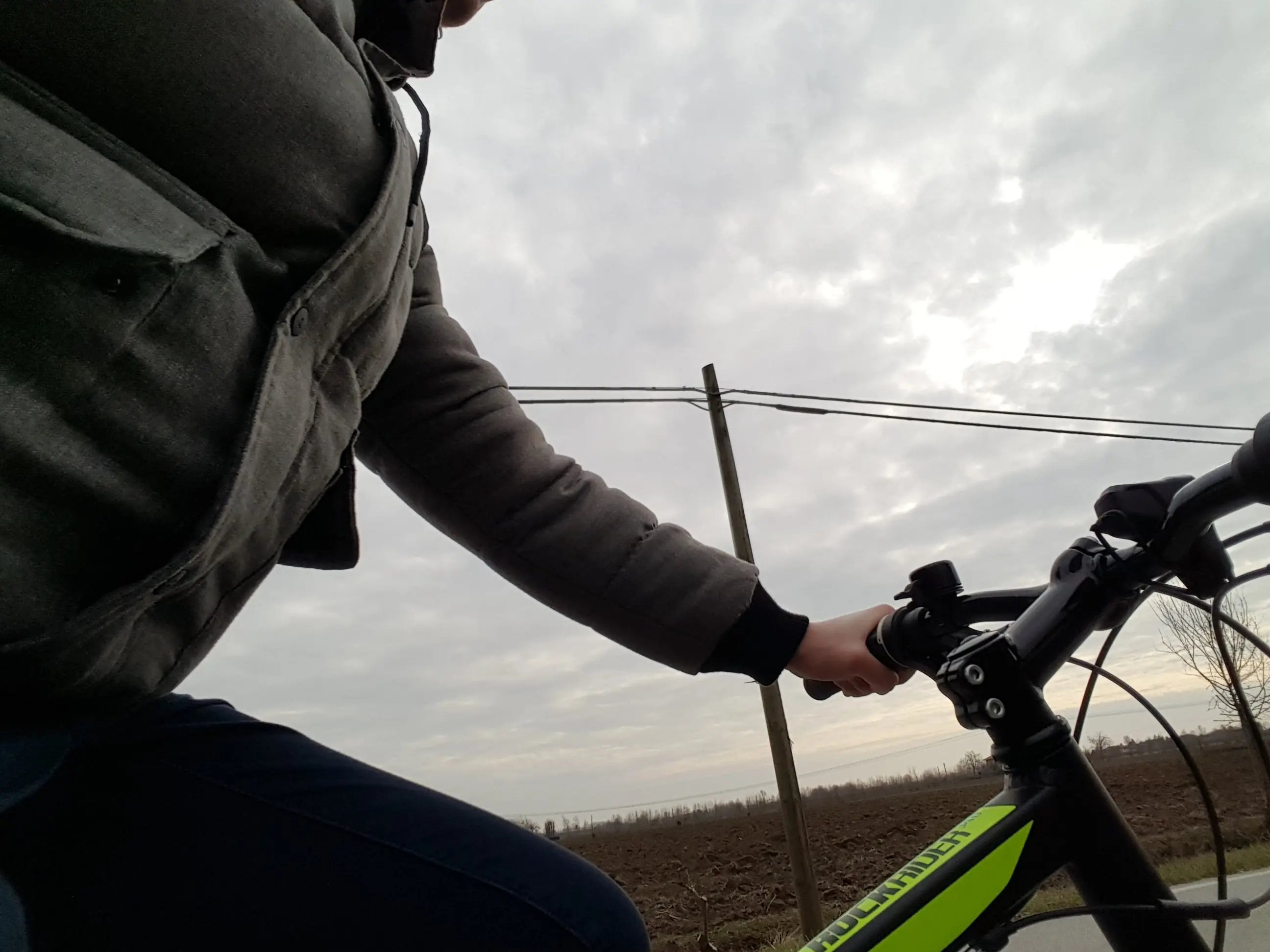 Corrí una picada por los papeles de mi bicicleta y perdí.