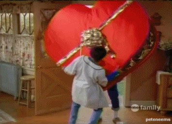 Cómo fingir una relación este San Valentín en solo 10 pasos