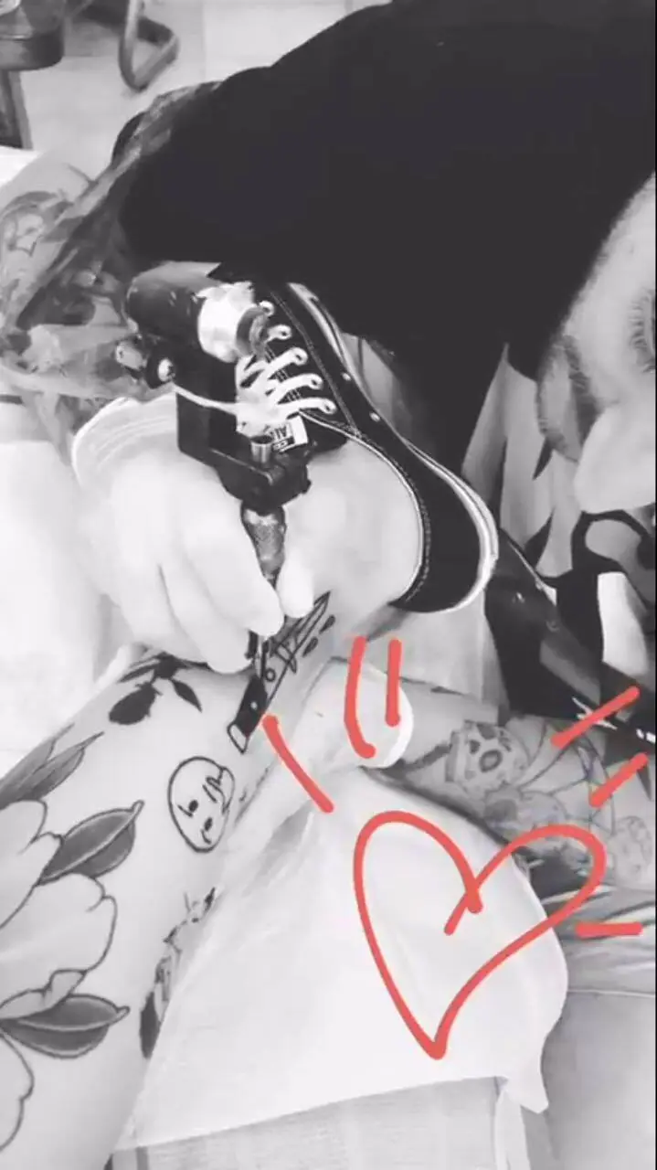 Urgente, nuevo tatuaje sangriento de Cande Tinelli