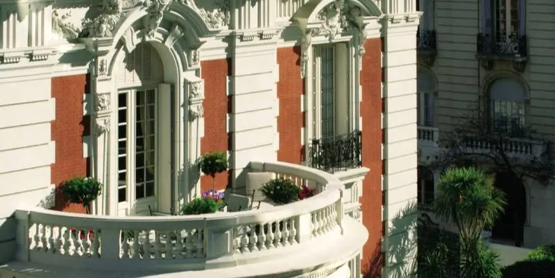 mansion