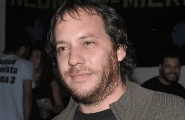 Denuncian por abuso sexual al periodista Lucas Carrasco