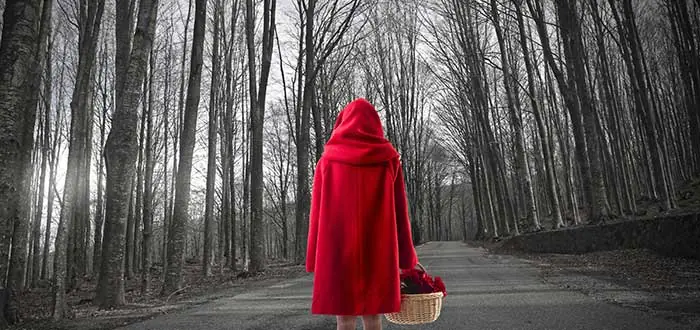 Caperucita Roja quería dejar de ser virgen