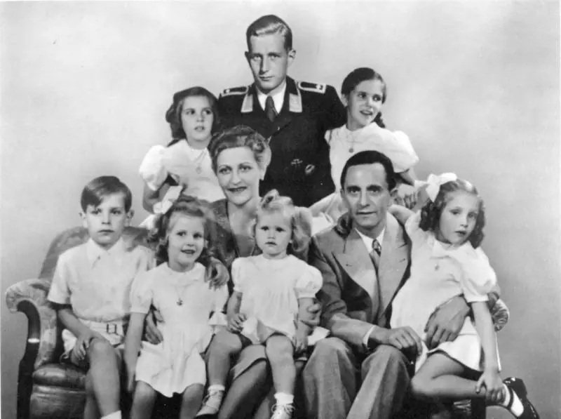Vení a leer el testamento de Adolf Hitler
