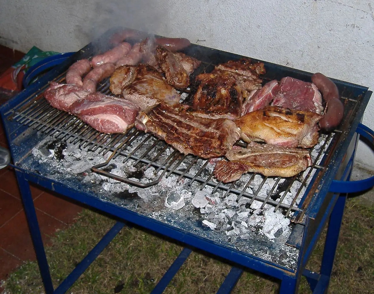 Maderas para ahumar el asado o la carne asada
