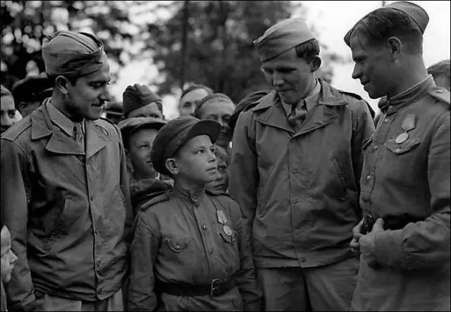 Los niños durante la segunda guerra mundial + info.