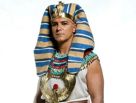 De lacayo a Bakan ... Pasa Rufián y aprendé.