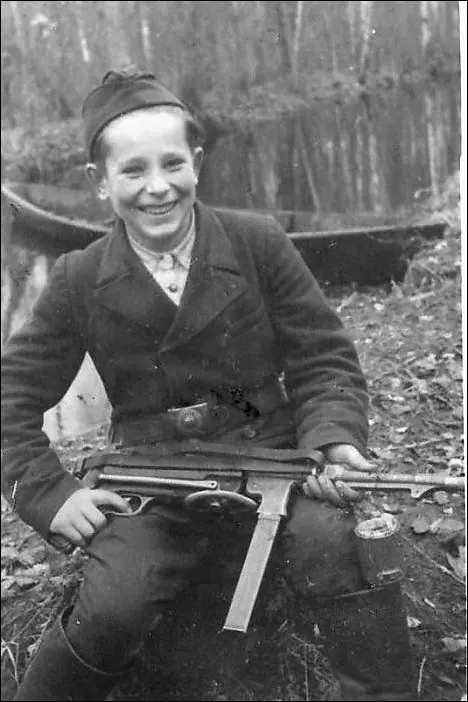Los niños durante la segunda guerra mundial + info.