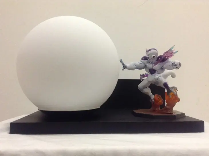 Argentino crea lamparas de Dragon Ball Z y son furor Argentino crea lamparas de Dragon Ball Z y son furor