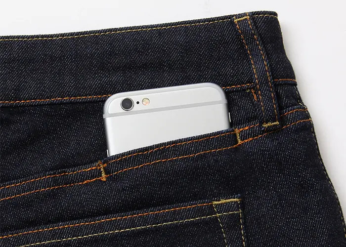 Crean pantalón con bolsillo especial para tu smartphone