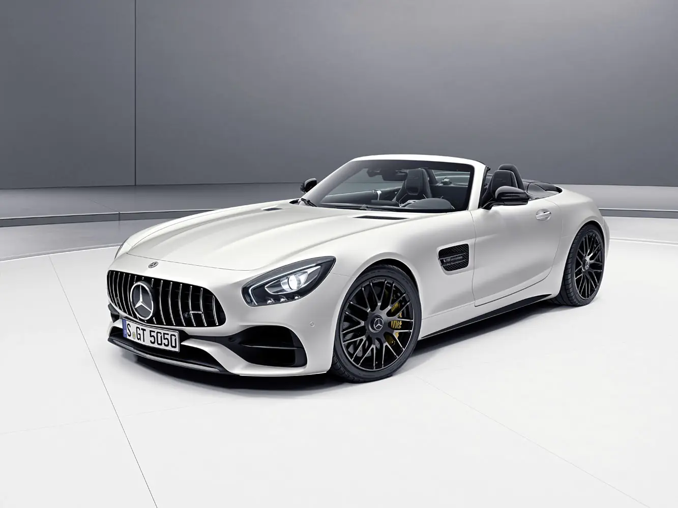 Mercedes-AMG celebra 50 aniver edicion especial GT y Clase C