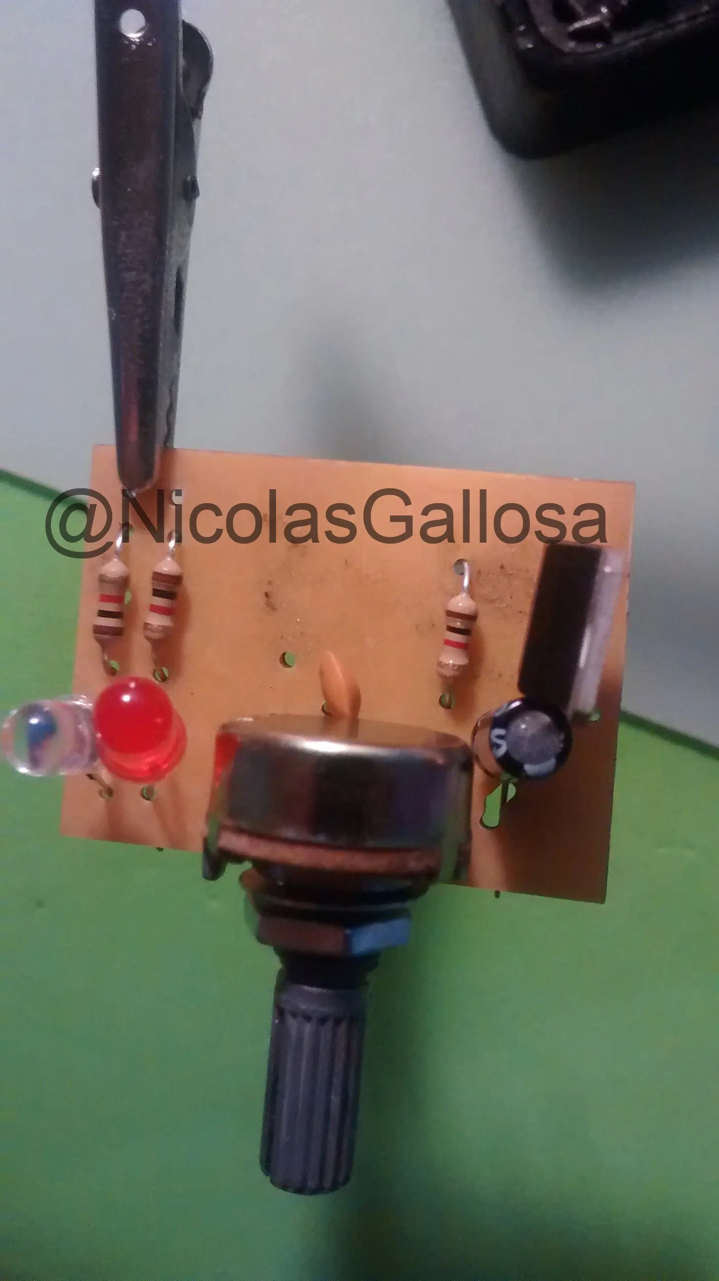 fuente casera regulable