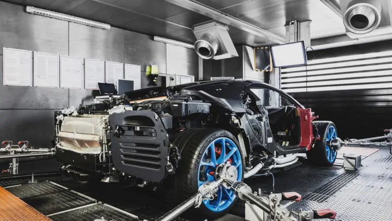 Así se fabrica el Bugatti Chiron, el más potente del mundo