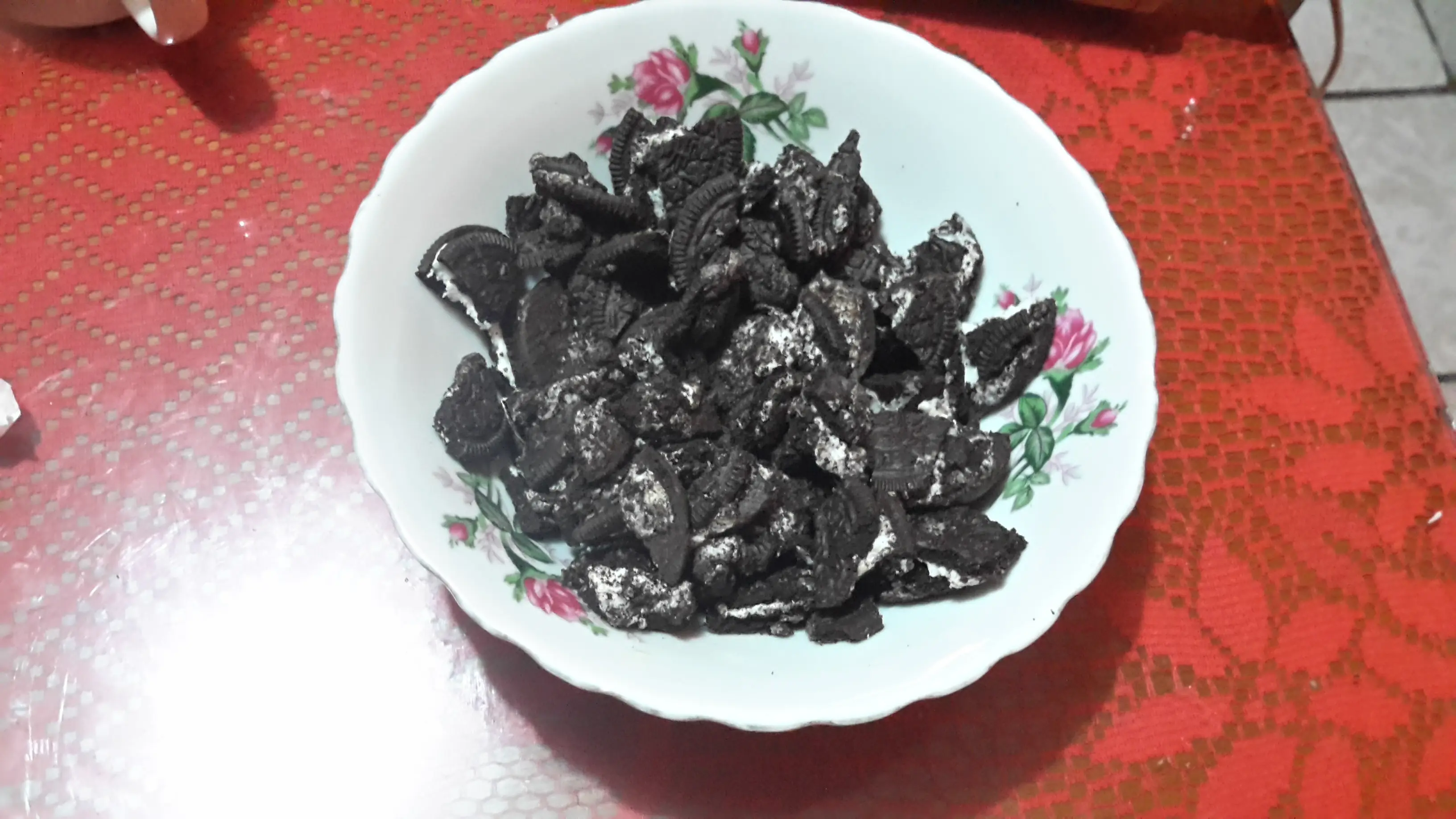 una torta de oreo