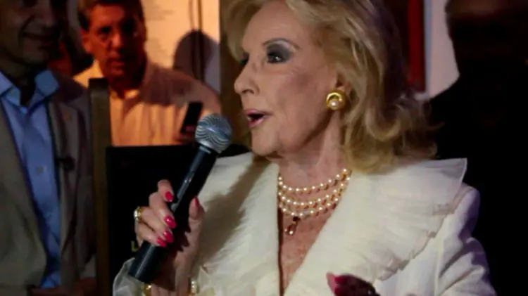 Hagamos top a Mirta legrand en su cumple numero 90!
