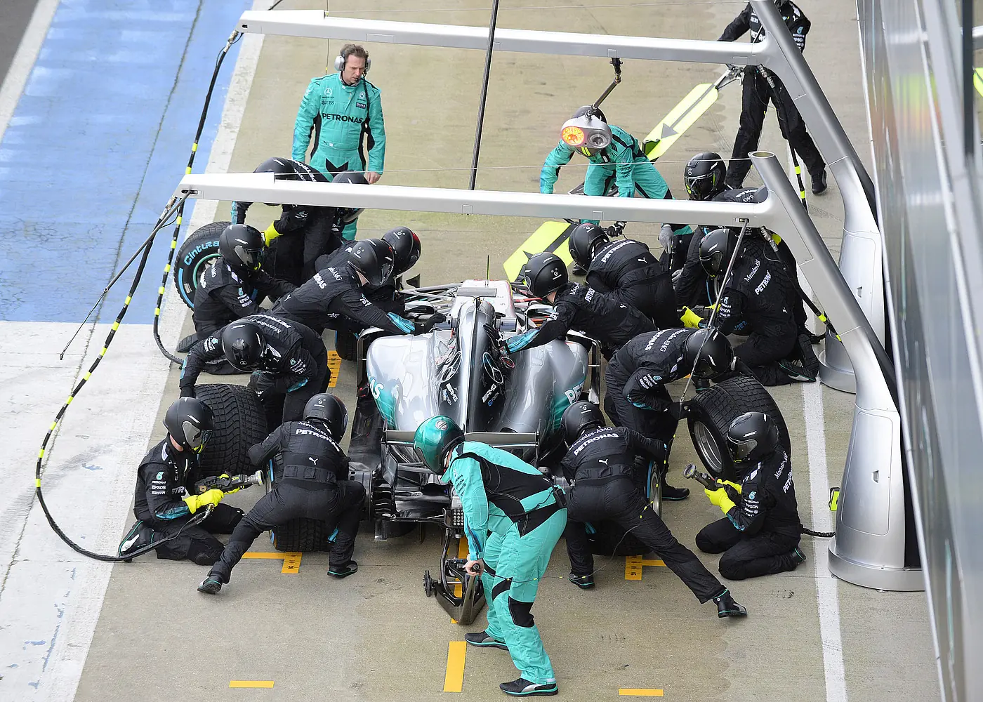 W08