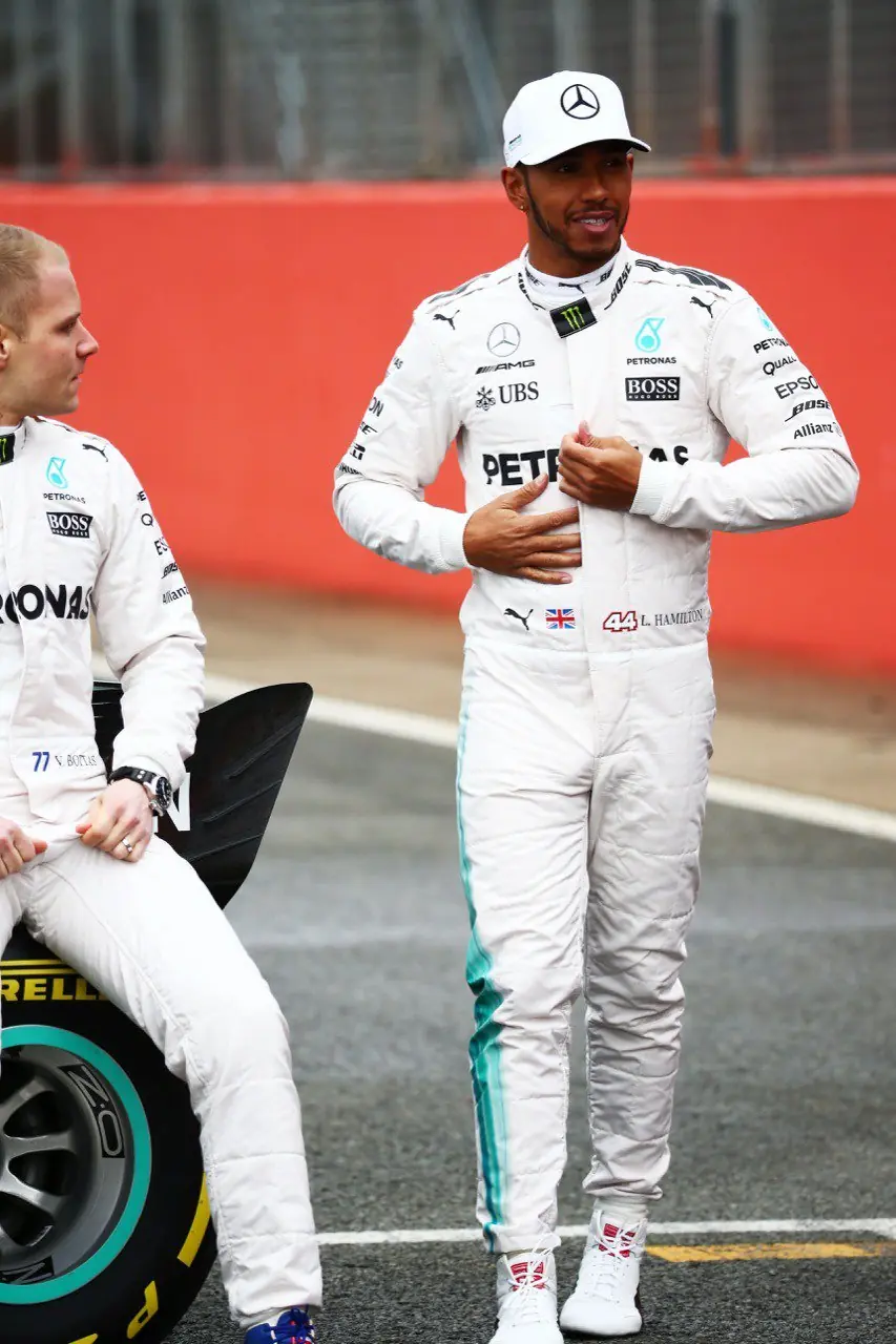W08
