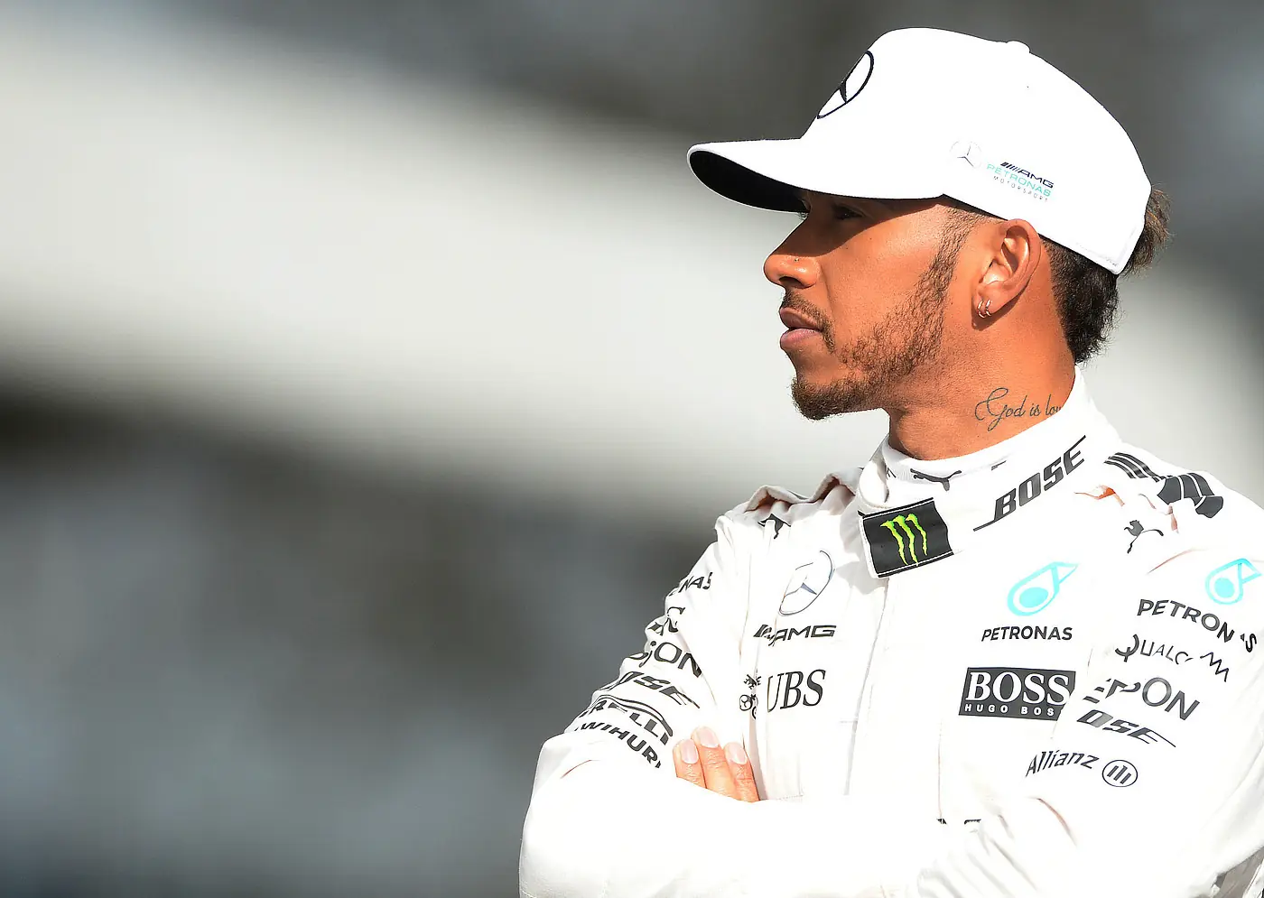 W08