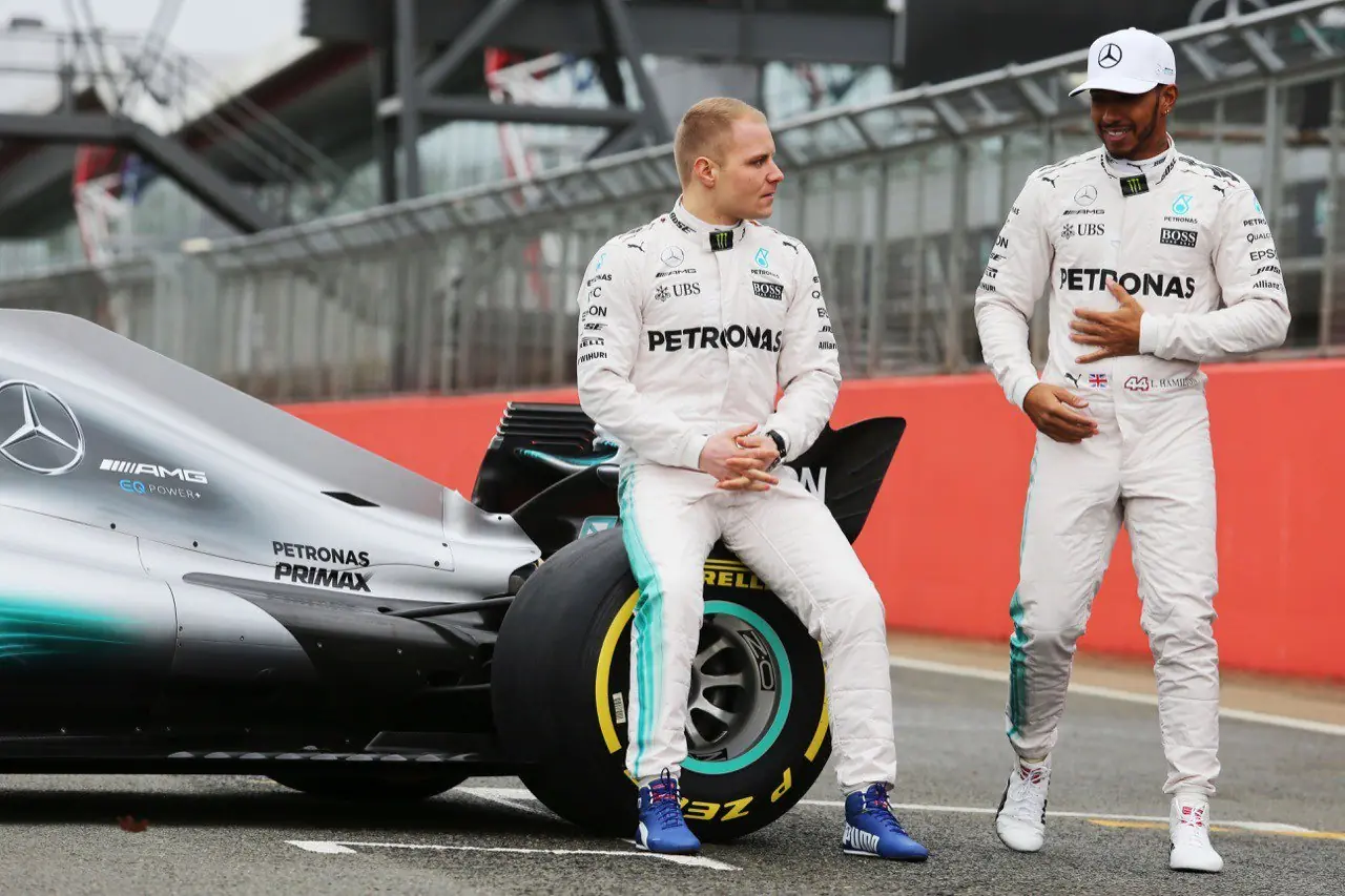 W08