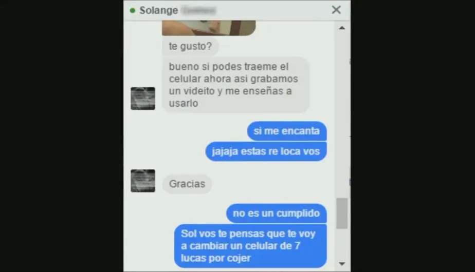 Le ofrece un celular a su prima a cambio de sexo